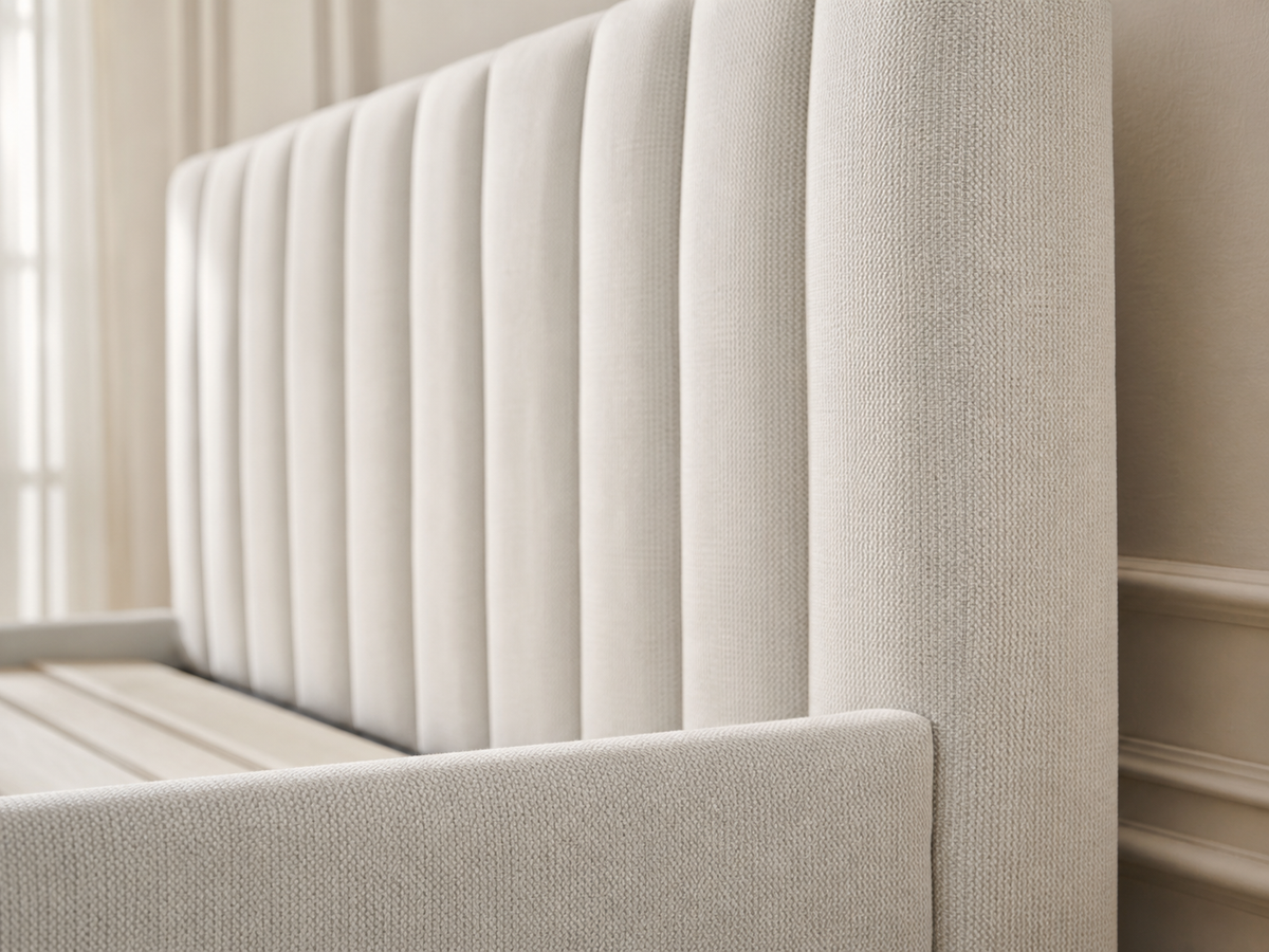 
Soft texture, tailored lines